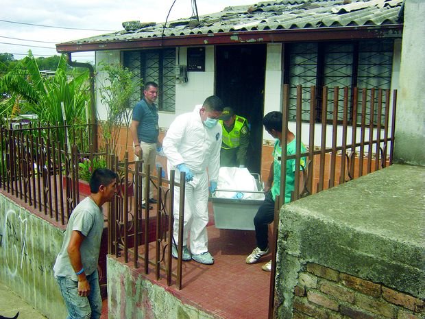 CASA MUJER ASESINADA