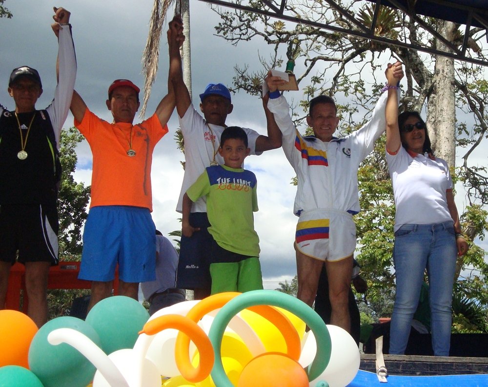 Podium Arredondo y Alcaldesa Timbio Maribel Perafan 1