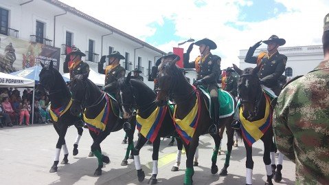 DESFILE MILITAR 1