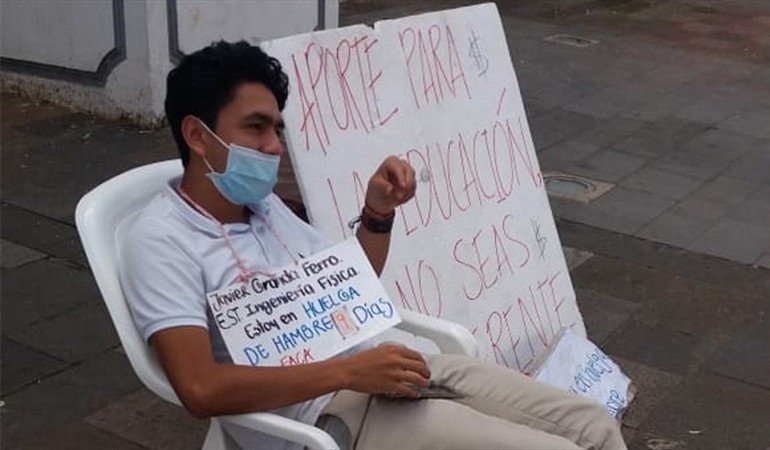 Estudiante Huelga de Hambre